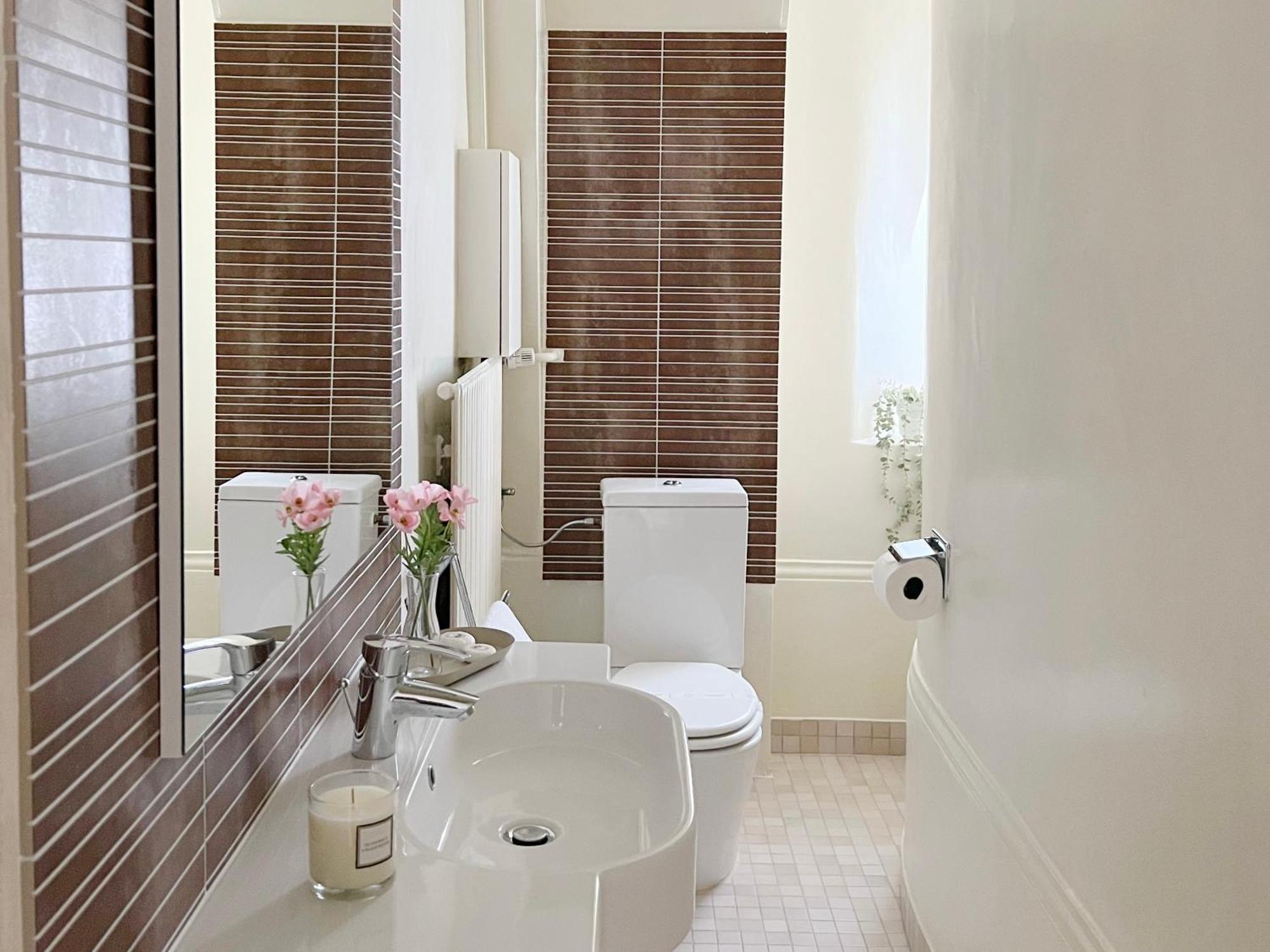 Montreux Riviera Suite Waterfront 3 Bedrooms Private Parking Exterior photo